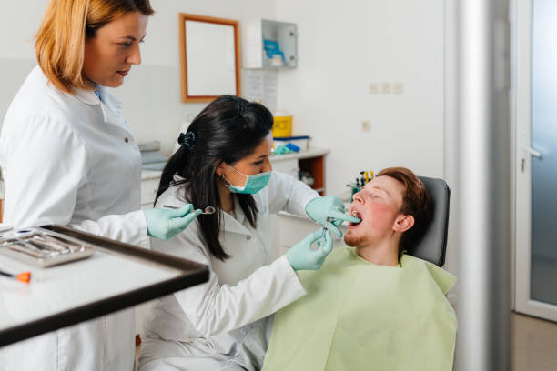 Best Emergency Tooth Extraction in Sallisaw, OK